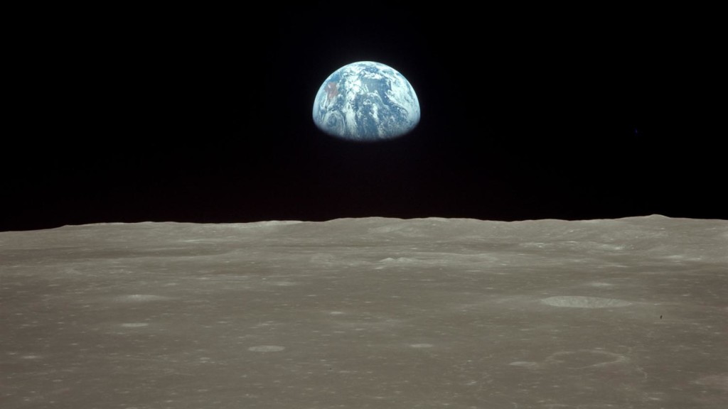 apollo11_earthrise_1920x1200 copy